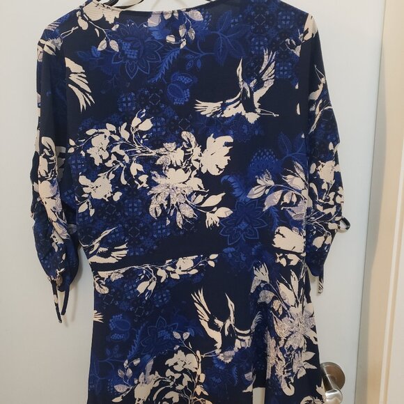 City Chic Cross Over Tie Top. New With Tags - Picture 8 of 9